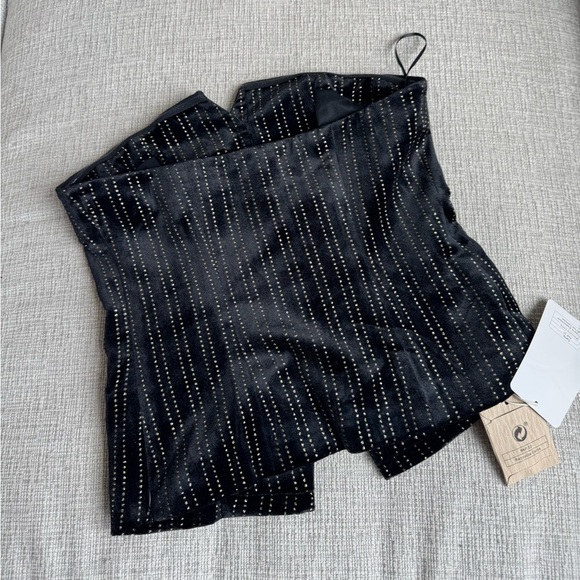 MOTF Black tube top - Picture 4 of 8